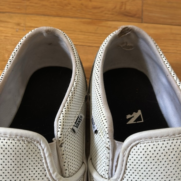 White slip-on vans - Picture 4 of 5